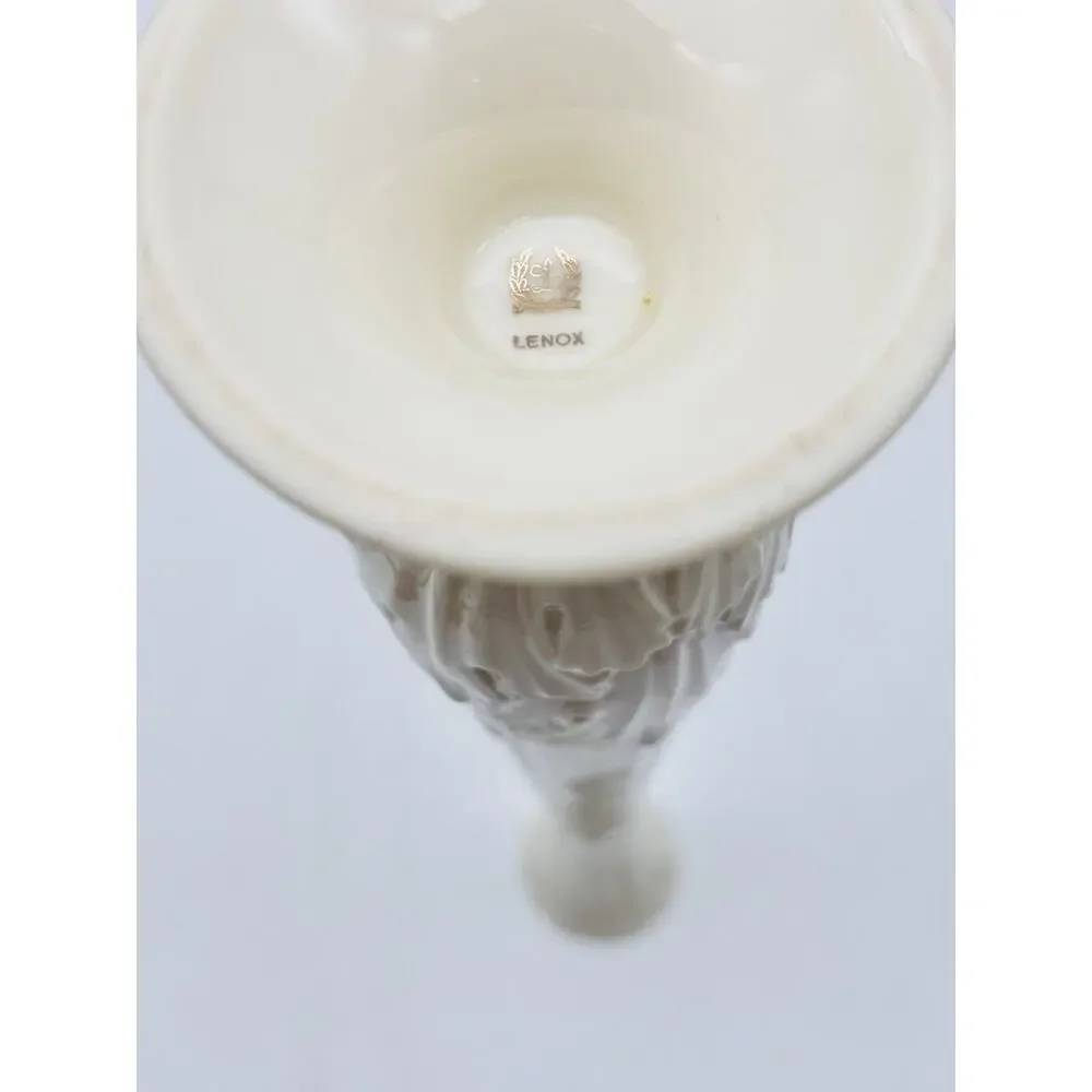 Lenox Classic Ivory Florentine Porcelain Bud Vase with Acanthus Leaf Embossed